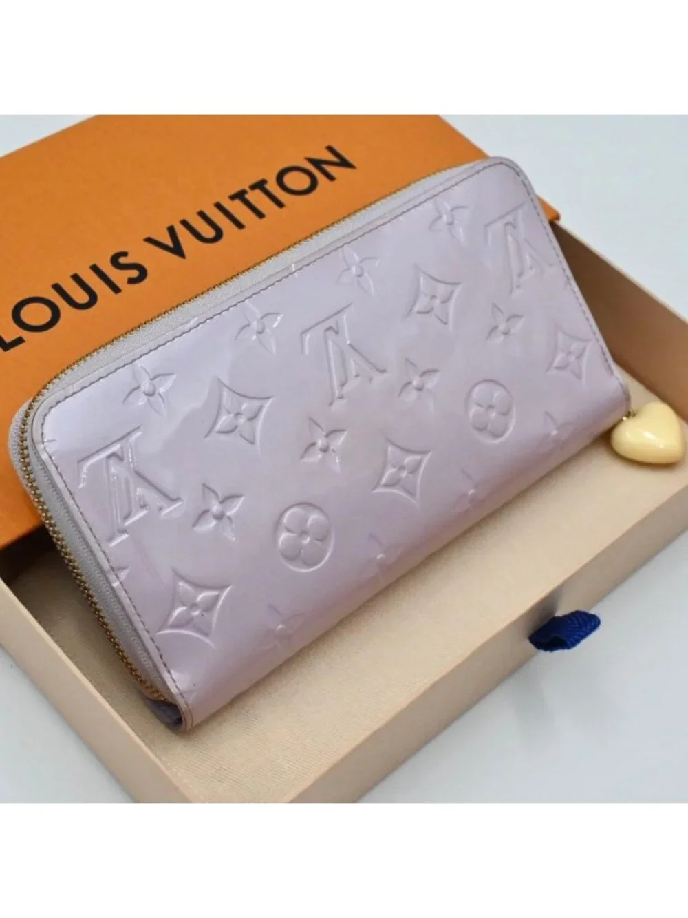 Louis Vuitton Monogram Vernis Zippy Wallet